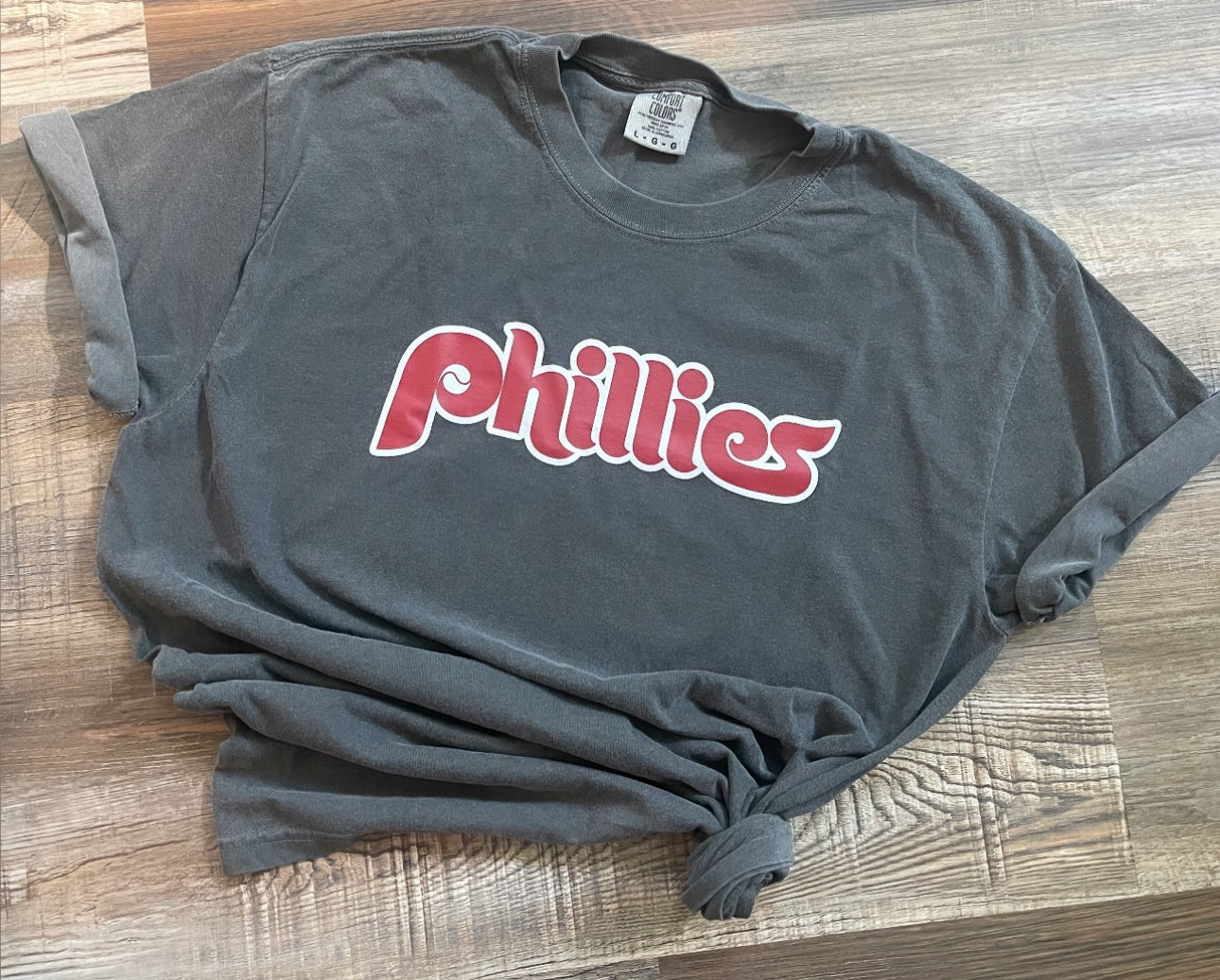 In stock sale 2X and XL PHILLIES TEE