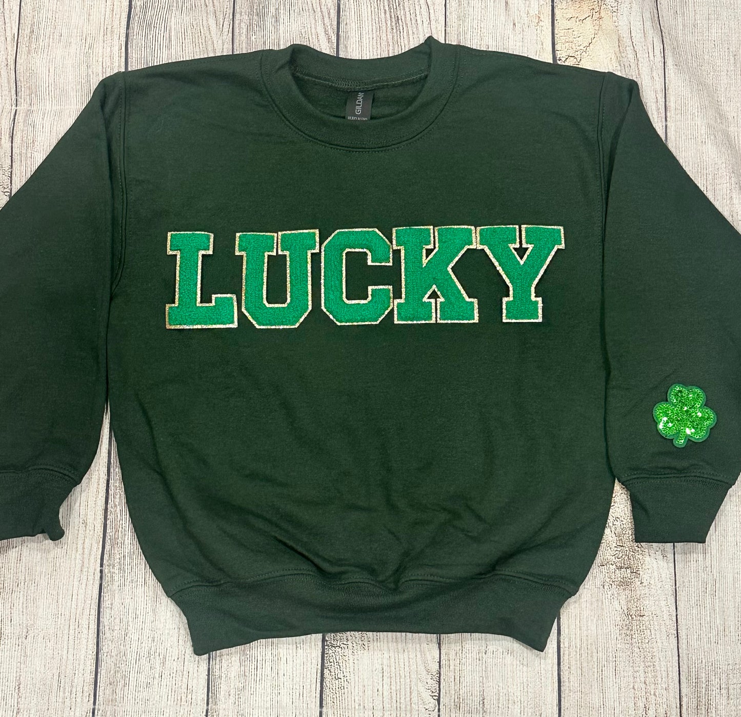 Youth lucky patch sweatshirt / shamrock sleeve